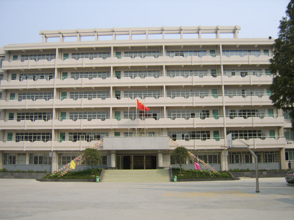 核工业成都机电学校（公办院校）                                                                                                                                                                                                                                        